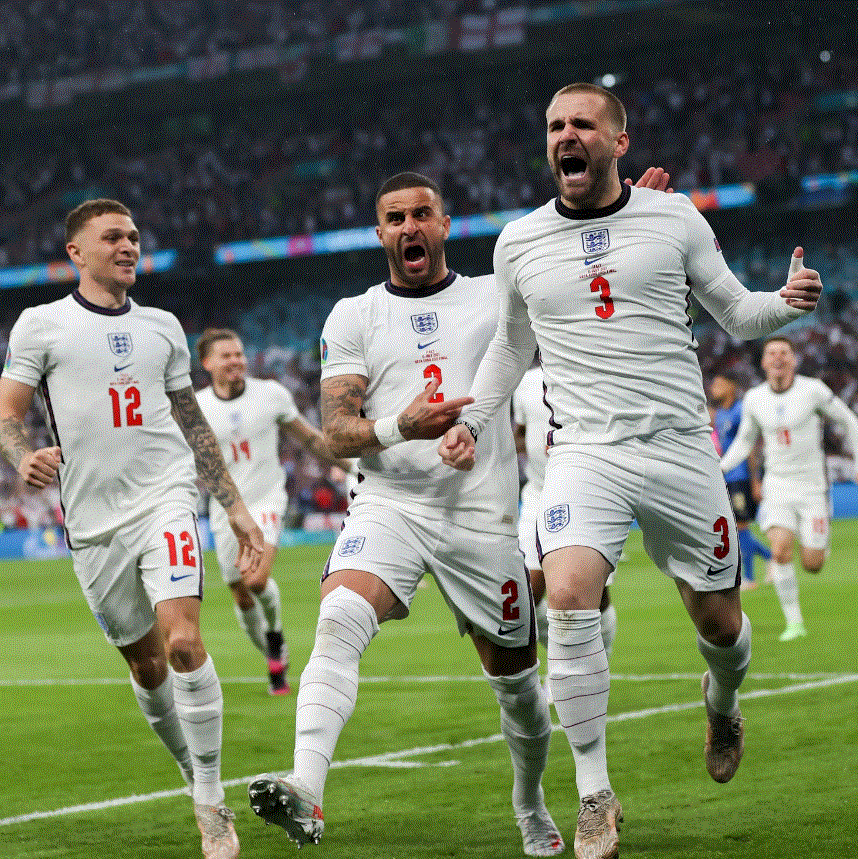 关于英格兰客场战胜波兰，继续排名榜首的信息